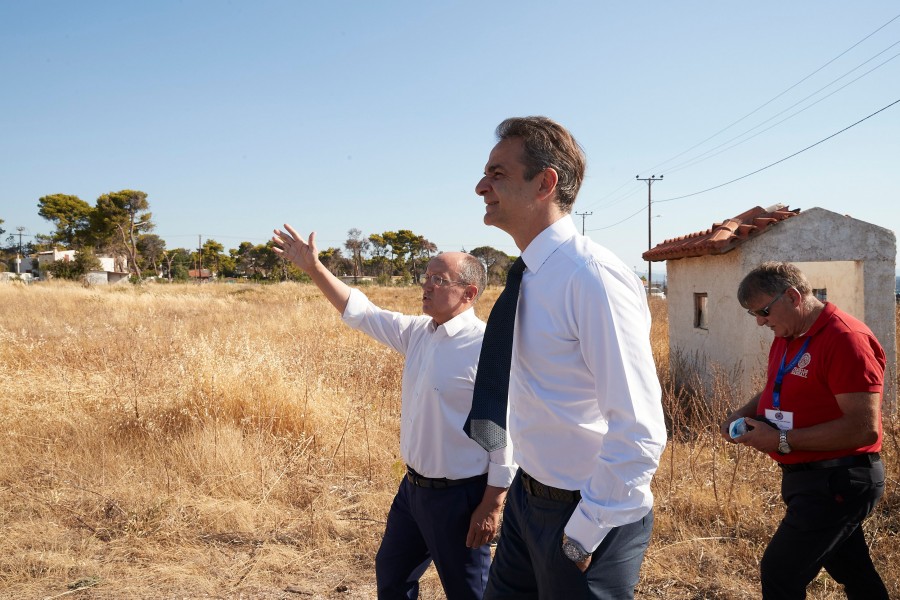 Στο Μάτι ο Μητσοτάκης: Η μεγάλη πρόκληση είναι να ξαναφτιάξουμε την περιοχή πολύ καλύτερη από ότι ήταν πριν