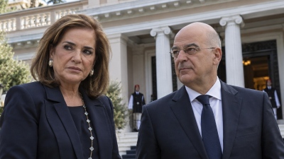 Χαμός στη ΝΔ - Δένδιας και Ντόρα ανάβουν φωτιές και καίνε τα προεκλογικά σχέδια του Μαξίμου για ...ολική επαναφορά