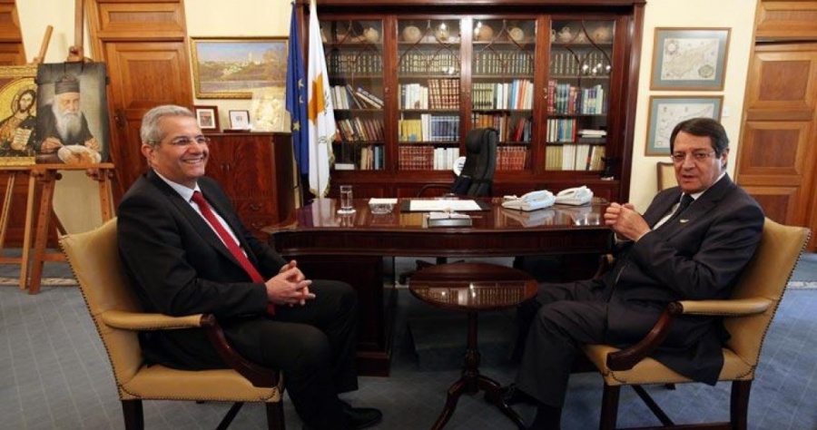 Κύπρος: Σκληρή αντιπαράθεση Αναστασιάδη - Κυπριανού (ΑΚΕΛ) για το ναυάγιο των διαπραγματεύσεων στο Κυπριακό