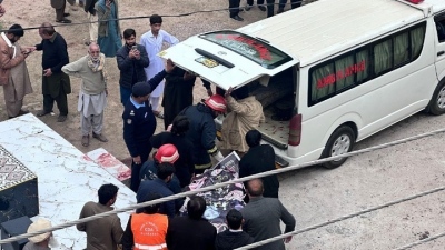 Το Ισλαμικό Κράτος ανέλαβε την ευθύνη για την επίθεση σε σιιτικό τζαμί στο Ισλαμαμπάντ