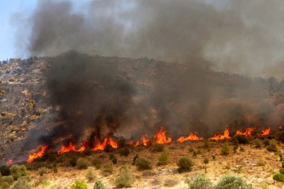 Υπό μερικό έλεγχο η πυρκαγιά στην Ύδρα – Επί ποδός η Πυροσβεστική