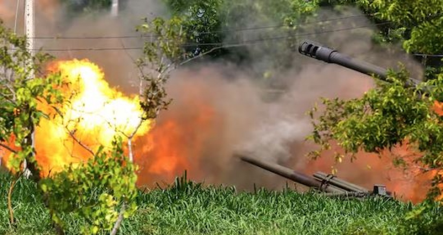 Πόλεμος ή πραξικόπημα στην Ταϊλάνδη; - Η σύγκρουση με την Καμπότζη, ανάχωμα της αντιπολίτευσης - Οι σχέσεις με Κίνα, Ρωσία, ΗΠΑ