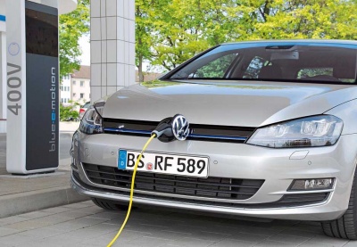 Διπλασιάζεται ο ρυθμός παραγωγής του VW e-Golf