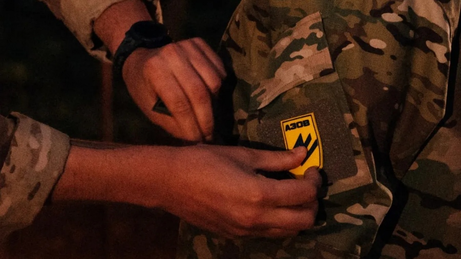 Θρίλερ στο μέτωπο: Μαχητές της Azov φόρεσαν ρωσικές στολές για να ξεγελάσουν... – Η Ρωσία τους εξόντωσε