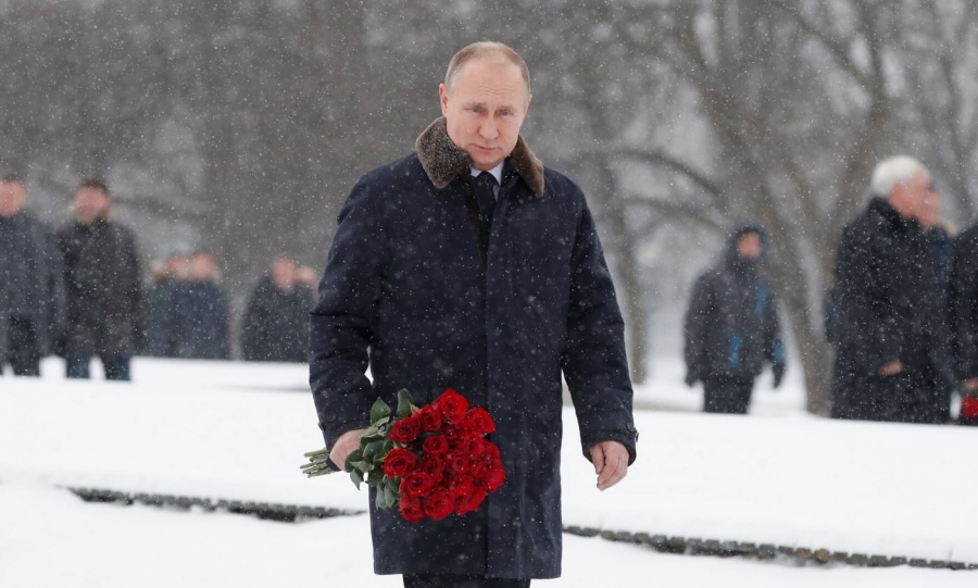 Με ευλάβεια ο Putin τίμησε τους ήρωες της επιχείρησης Iskra και τα 80 χρόνια από την απελευθέρωση του Leningrad