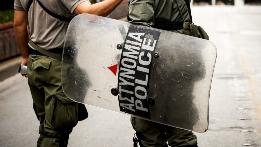 Σοκ στους Αμπελόκηπους - Σκοτώθηκε άνδρας των ΜΑΤ - Εντοπίστηκε με τραύμα από όπλο