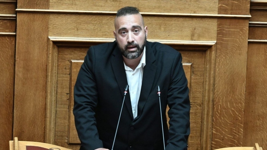 Μανούσος κατακεραυνώνει την κυβέρνηση για το 13ωρο: «Νομοθετήσατε για τους ολιγάρχες και όχι για τους εργαζόμενους!»