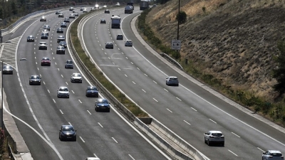 Αποκαταστάθηκε η κυκλοφορία στην Αθηνών-Κορίνθου, μετά την ανατροπή φορτηγού