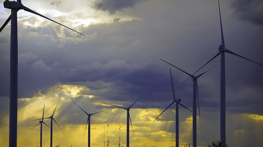 Η σκοτεινή πλευρά της πράσινης ενέργειας – Τα τοξικά απορρίμματα από ανεμογεννήτριες και φωτοβολταϊκά