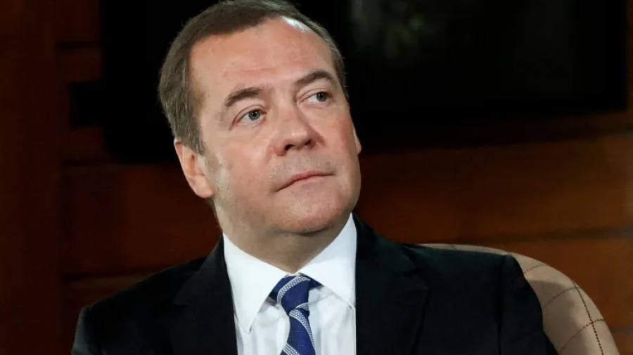 Medvedev: Υποκριτές στη Δύση... ετοιμάζουν πυρηνική σύγκρουση με τη Ρωσία