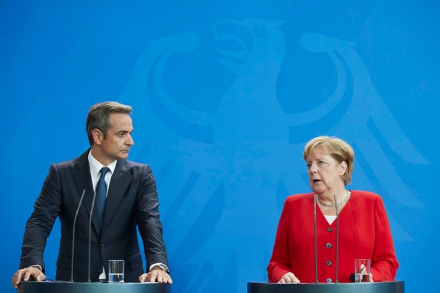 Τηλεφωνική συνδιάλεξη Μητσοτάκη - Μerkel για την τουρκική προκλητικότητα