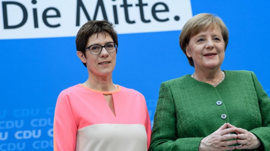 Γερμανία: Πρώτη παραμένει σε δημοτικότητα η Merkel – Ακολουθεί η Karrenbauer
