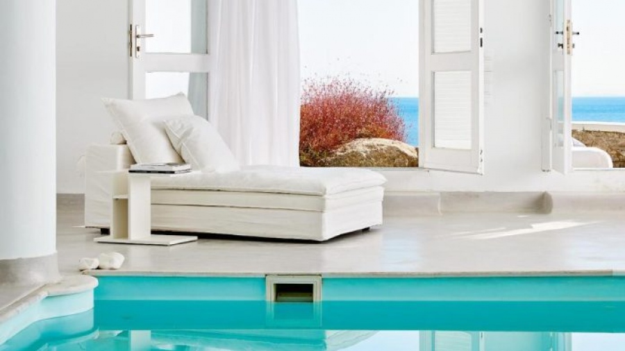 H Ελλάδα γίνεται «πολύ ακριβή» για διακοπές, λένε Γερμανοί πράκτορες