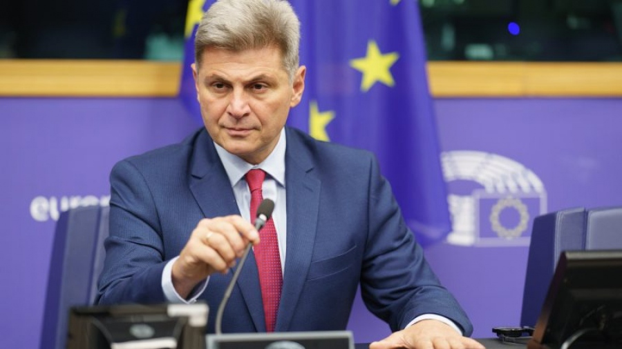 Καταπέλτης ο Φαραντούρης: Υπόλογη η κυβέρνηση για τις φωτιές, γιατί δεν ζητήσαμε τα Beriev από τη Ρωσία;