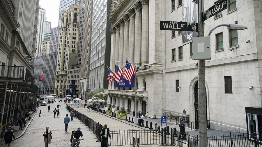 Ήπια άνοδος στη Wall Street εν αναμονή της Fed (12-13/12) - Στο +0,3% S&P 500 και Dow