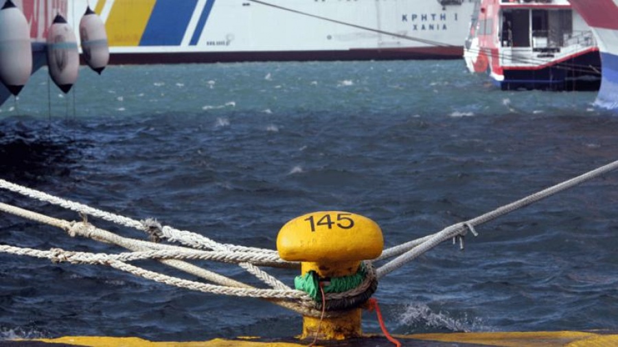 Σε ισχύ το απαγορευτικό απόπλου από Πειραιά, Ραφήνα, Λαύριο