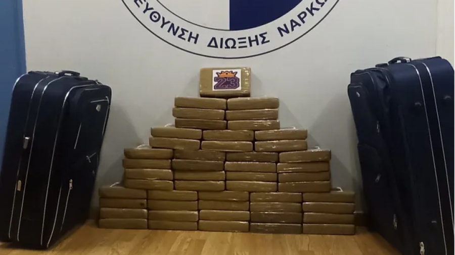 ΕΛ.ΑΣ: Κοκαΐνη αξίας 1.500.000 ευρώ με το λογότυπο του «βασιλιά» του NBA Lebron James εντοπίστηκε στο Λουτράκι