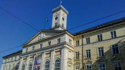 Μαφιόζικα ξεκαθαρίσματα στην Ουκρανία: Η αστυνομία έκανε έφοδο στο Δημαρχείο του Κιέβου εν μέσω άγριας κόντρας Zelensky - Klitschko