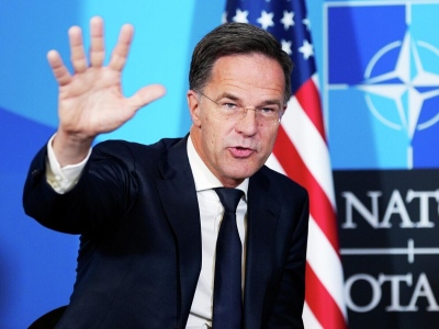 Μήνυμα ΝΑΤΟ: Η Ρωσία προετοιμάζεται για παρατεταμένη σύγκρουση - Ειρωνείες Rutte σε Putin