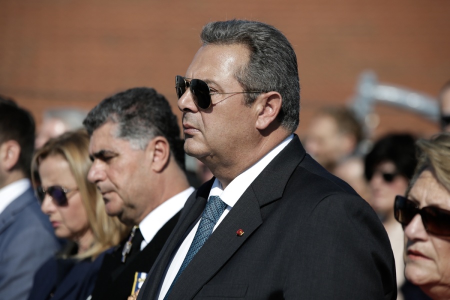 Ποτέ δεν φταίει ο ψεύτης. Πάντα φταίει αυτός που τον ακούει και τον πιστεύει...