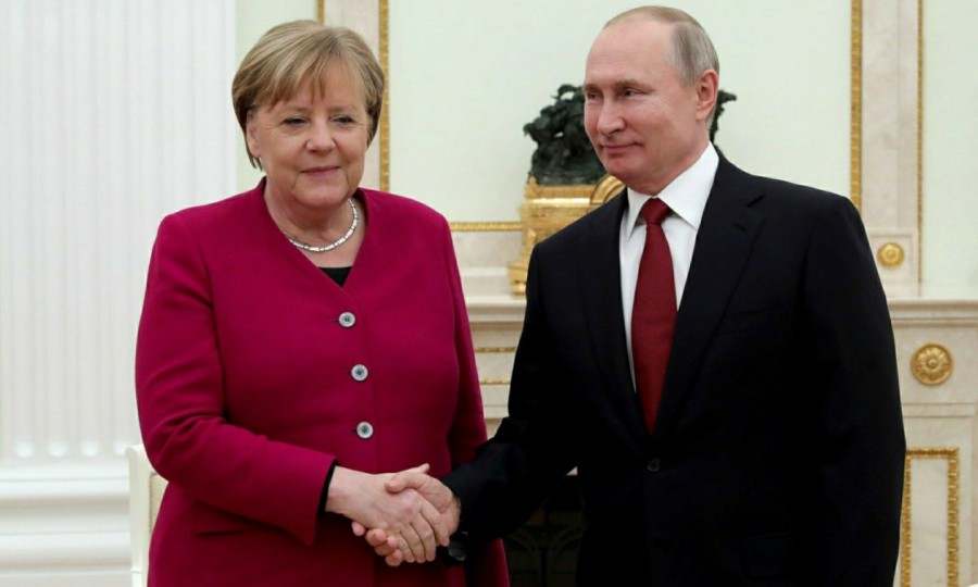 Putin σε Merkel και Macron: Απαράδεκτη οποιαδήποτε εξωτερική παρέμβαση στη Λευκορωσία