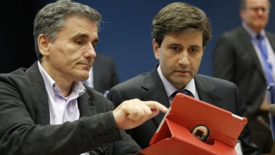 Τι περιέχει η βαλίτσα των θεσμών – Ποιες μεταρρυθμίσεις «καίνε» την κυβέρνηση