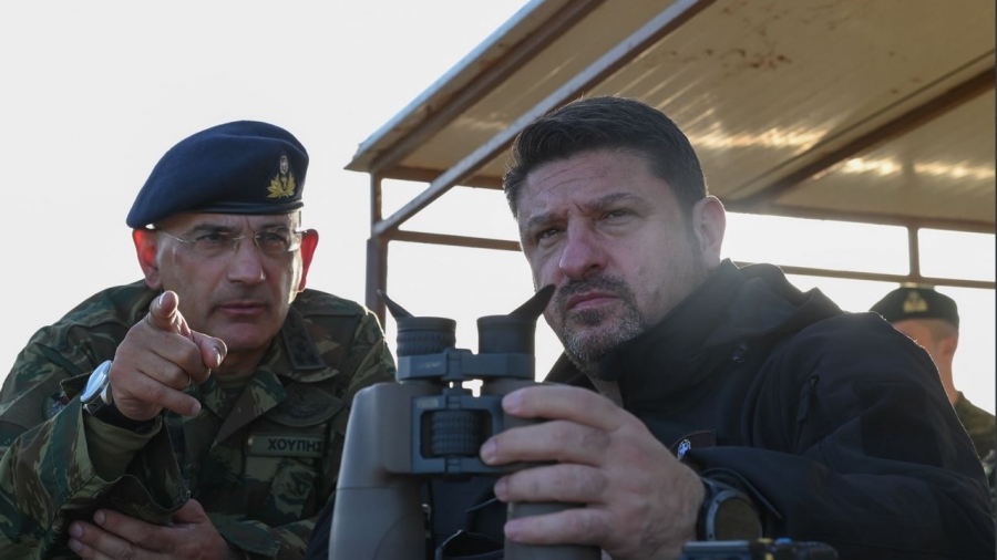 Συνεχίζονται οι επισκέψεις Χαρδαλιά σε μονάδες και φυλάκια των Ενόπλων Δυνάμεων στο Αιγαίο