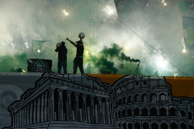 Το πανό των Ρωμαίων στα ελληνικά και το Ρώμη - Αθήνα της Θύρας 13: Μας ενώνει κοινή ιστορία