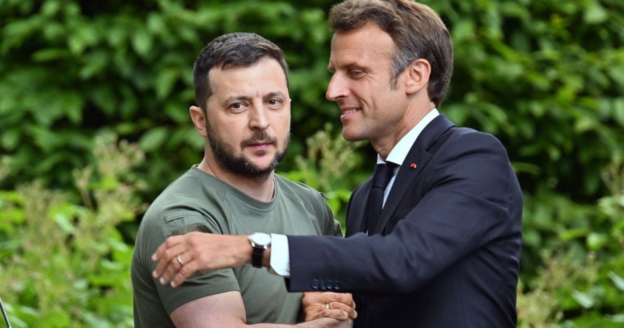 Δέσμευση Macron σε Zelensky για νέο γύρο κυρώσεων σε βάρος της Ρωσίας