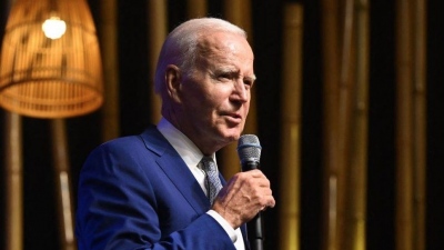 Ο Λευκός Οίκος προσπαθεί να δικαιολογήσει τα αδικαιολόγητα με ... χιούμορ - «Τα 80 είναι τα νέα 40»