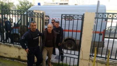 Στα Δικαστήρια Βόλου ο Κουφοντίνας για νέο αίτημα τετραήμερης άδειας - Αντιρρήσεις εξέφρασε ο εισαγγελέας