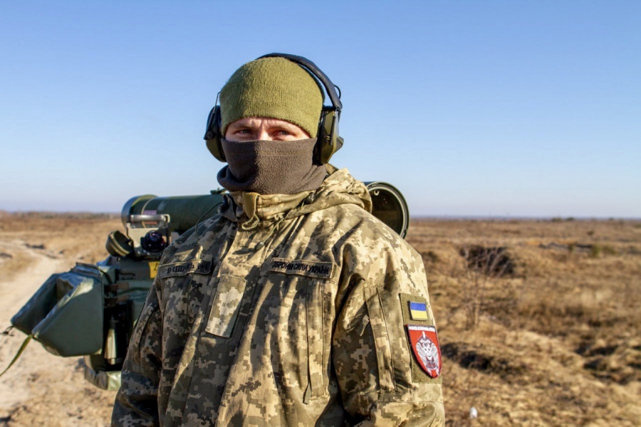 Ουκρανία: Εντοπίστηκε στο πεδίο των μαχών το σουηδικό σύστημα αεράμυνας RBS70 – Απειλή για drones και ελικόπτερα
