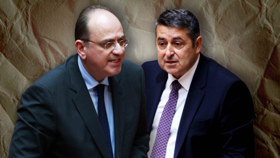 Εξεταστική… ως καφενείο: Γέλια, χαλαρές... συνομιλίες και ωμή παραβίαση κανόνων στο διάλειμμα της ΝΔ