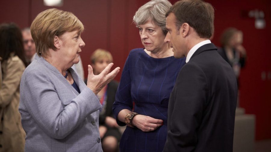 Brexit: Στήριξη από Merkel, Macron ζητά την ύστατη στιγμή η May - Αγωνία ενόψει της Συνόδου Κορυφής της ΕΕ