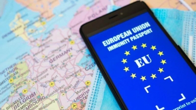 Weber (ΕΛΚ) για πιστοποιητικά εμβολιασμού: Πρέπει να χορηγηθεί το συντομότερο, ομοιόμορφα και ενιαία στην ΕΕ