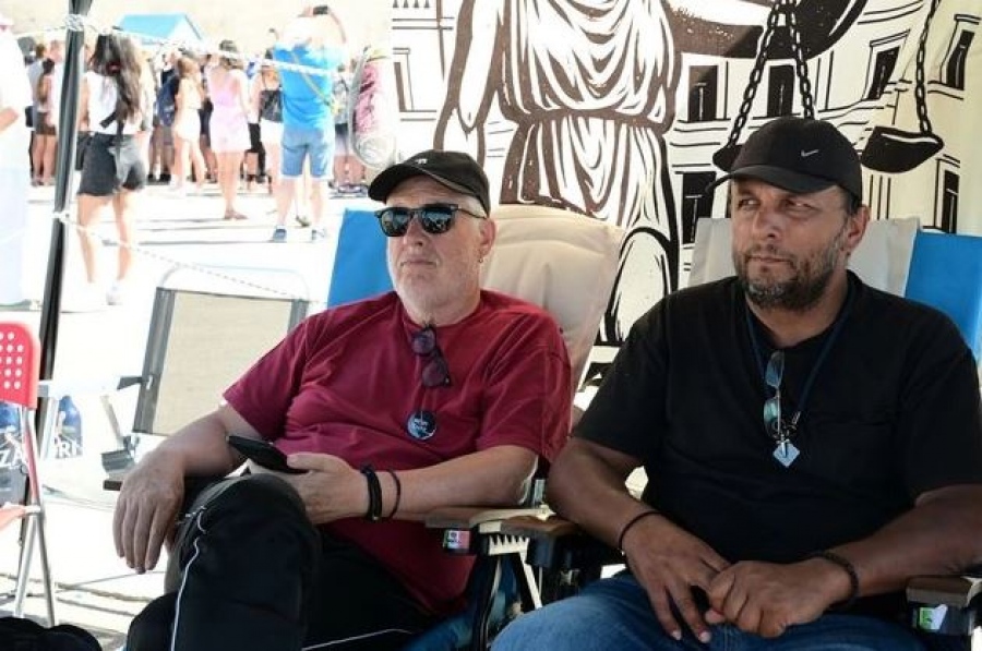 Κινητοποιήσεις για Τέμπη, Ρούτσι - Εξιτήριο πήρε από το Λαϊκό Νοσοκομείο ο απεργός πείνας Οικονομόπουλος