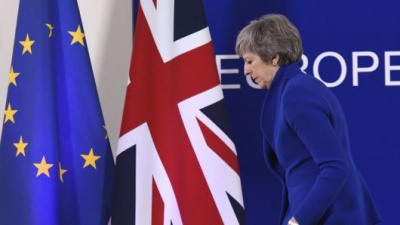 Μ. Βρετανία: Στις 2,2 εκατομμύρια ανέρχονται οι υπογραφές Βρετανών κατά του Brexit
