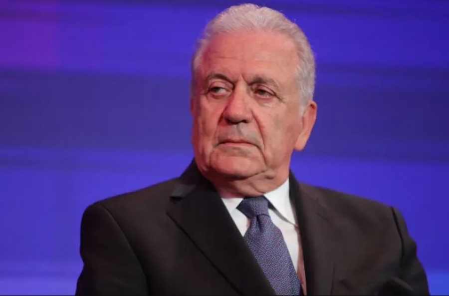 Ήθελαν το κεφάλι του Αβραμόπουλου επί πίνακι – Πως γλίτωσε τη διαγραφή στο παρά ένα