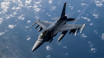 Οι ΗΠΑ αξιολογούν τις δεξιότητες των Ουκρανών πιλότων για να τους εκπαιδεύσουν να πετούν F-16