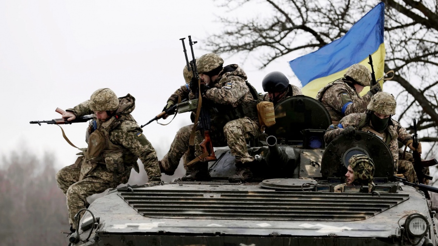 Τα εγκλήματα πολέμου των Ουκρανών αποκαλύπτονται - Χρησιμοποιούν αμάχους ως «ασπίδα», εκτελούν όσους διαφεύγουν (vid)