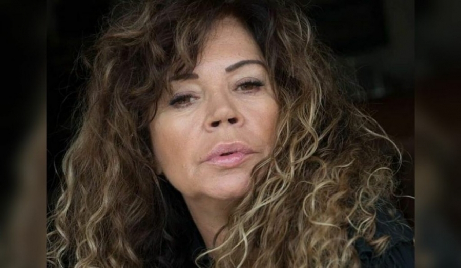 Για δεύτερη φορά στο νοσοκομείο με κορωνοϊό η πλήρως εμβολιασμένη τραγουδίστρια, Ε. Δήμου: «Είμαι χάλια»