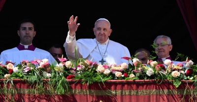 «Χριστός Ανέστη» στα ελληνικά ευχήθηκε ο Πάπας Φραγκίσκος - Επίκληση στην ειρήνη και στην αλληλεγγύη το μήνυμα του Πάσχα