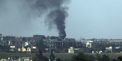 Σφυροκόπημα των τουρκικών δυνάμεων στην πόλη Menbic - Προπύργιο των Κούρδων στη Συρία