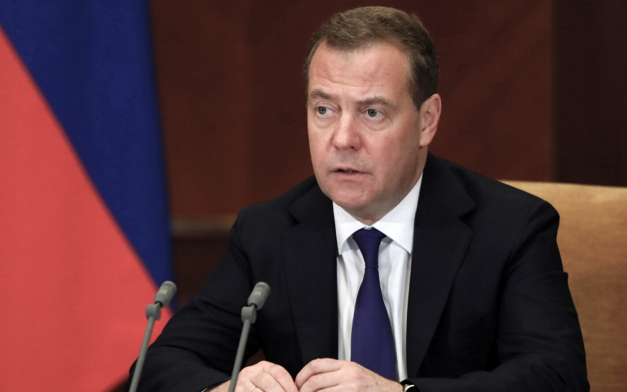 Medvedev: H Γερμανία να θυμάται ότι μία επίθεση στη Ρωσία θα... τελειώσει με μία ρωσική παρέλαση στο Βερολίνο
