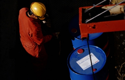 Τα αποθέματα πετρελαίου των ΗΠΑ μειώθηκαν κατά 1,72 εκατομμύρια βαρέλια σε μια εβδομάδα