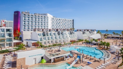 EΛΣΤΑΤ: Ξενοδοχεία και εστίαση οι πρωταγωνιστές στο γ’τρίμηνο