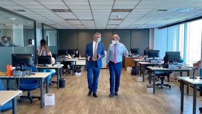 Στο «πράσινο» κτήριο της Κηφισίας το νέο στρατηγείο έκδοσης συντάξεων- Επιθεώρηση Χατζηδάκη