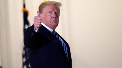 Υποβαθμίζει τον κίνδυνο του κορωνοϊού ο Trump - Η σύγκριση με τη γρίπη - Ανήσυχοι οι επιστήμονες για τη βραχύβια νοσηλεία