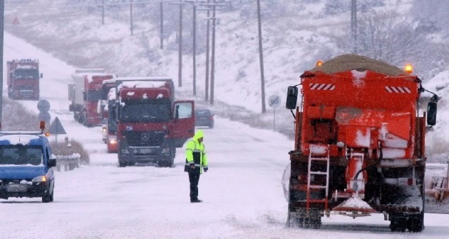 Ιωάννινα: Έκλεισε η Εγνατία οδός για φορτηγά άνω των 3,5 τόνων λόγω χιονόπτωσης