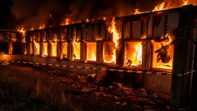 Όλεθρος στο Βέλγιο: Η αμυντική βιομηχανία BATS τυλίχθηκε στις φλόγες - Πρωτοφανείς εικόνες στη Λιέγη (photos)